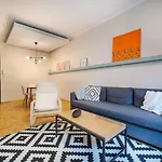 Cozy 1 Bdrm, Top Center, Solunska Near Vitoshka Street